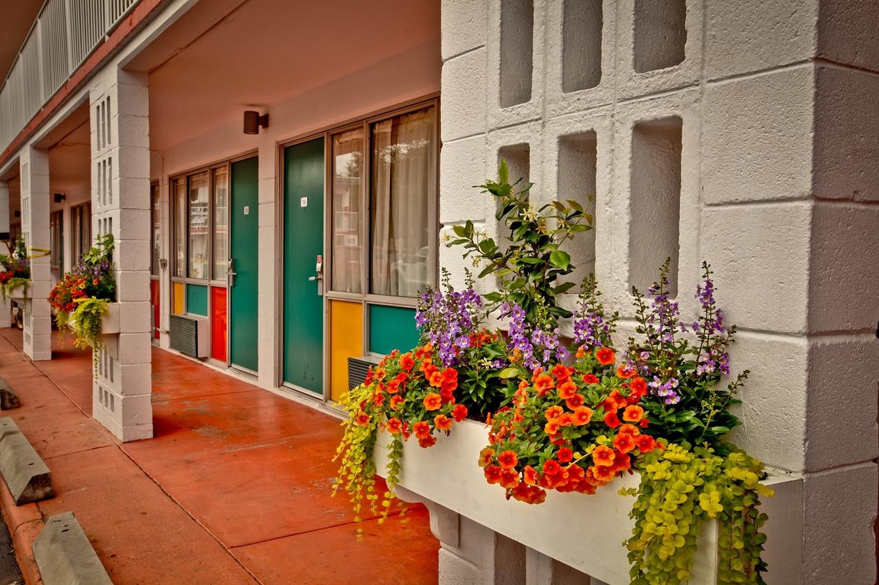 The Thunderbird Inn - thumb 9