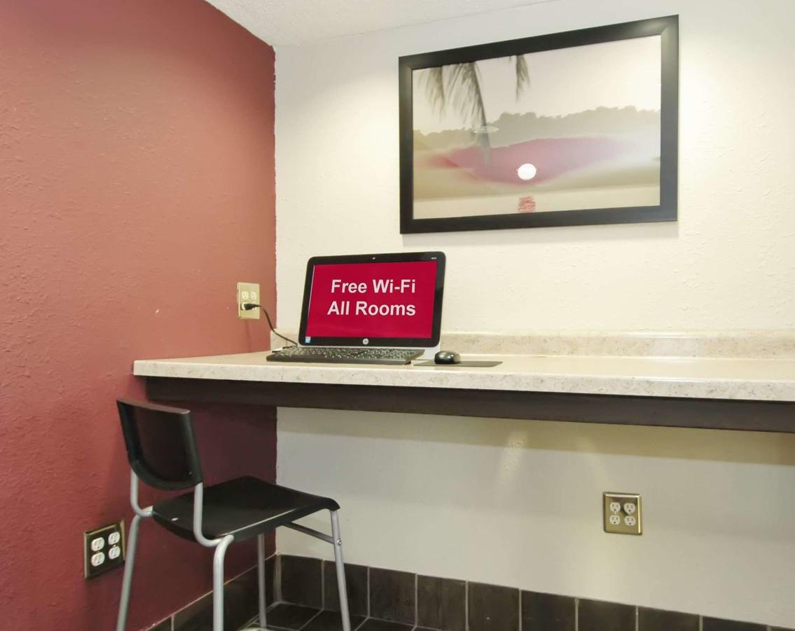 Red Roof PLUS+ Chicago - Hoffman Estates - thumb 12