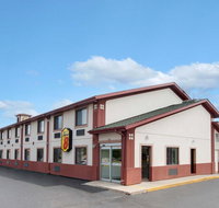 Super 8 by Wyndham Crystal Lake - Accommodation Ohio