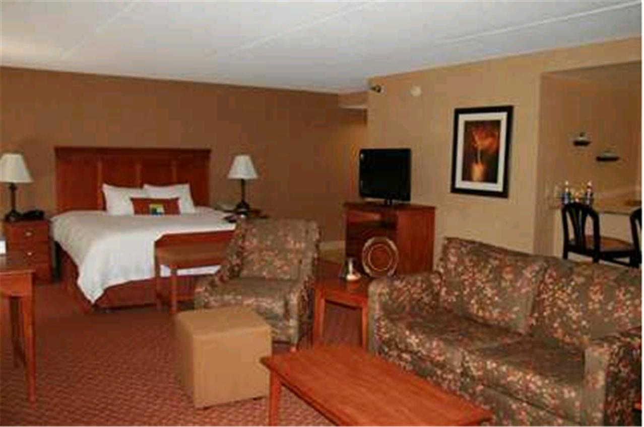 Hampton Inn East Peoria - thumb 13