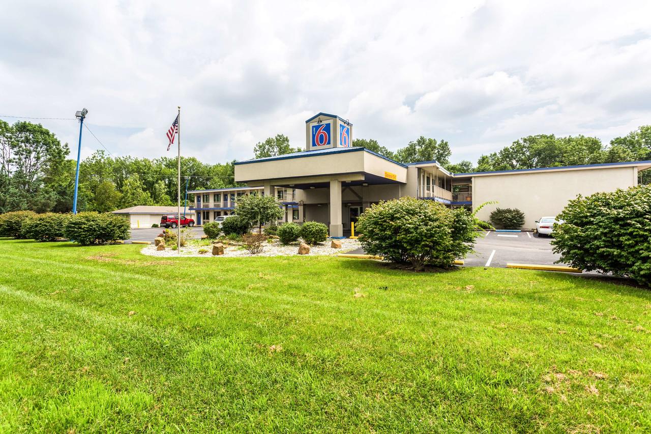 Motel 6 Evansville - thumb 44
