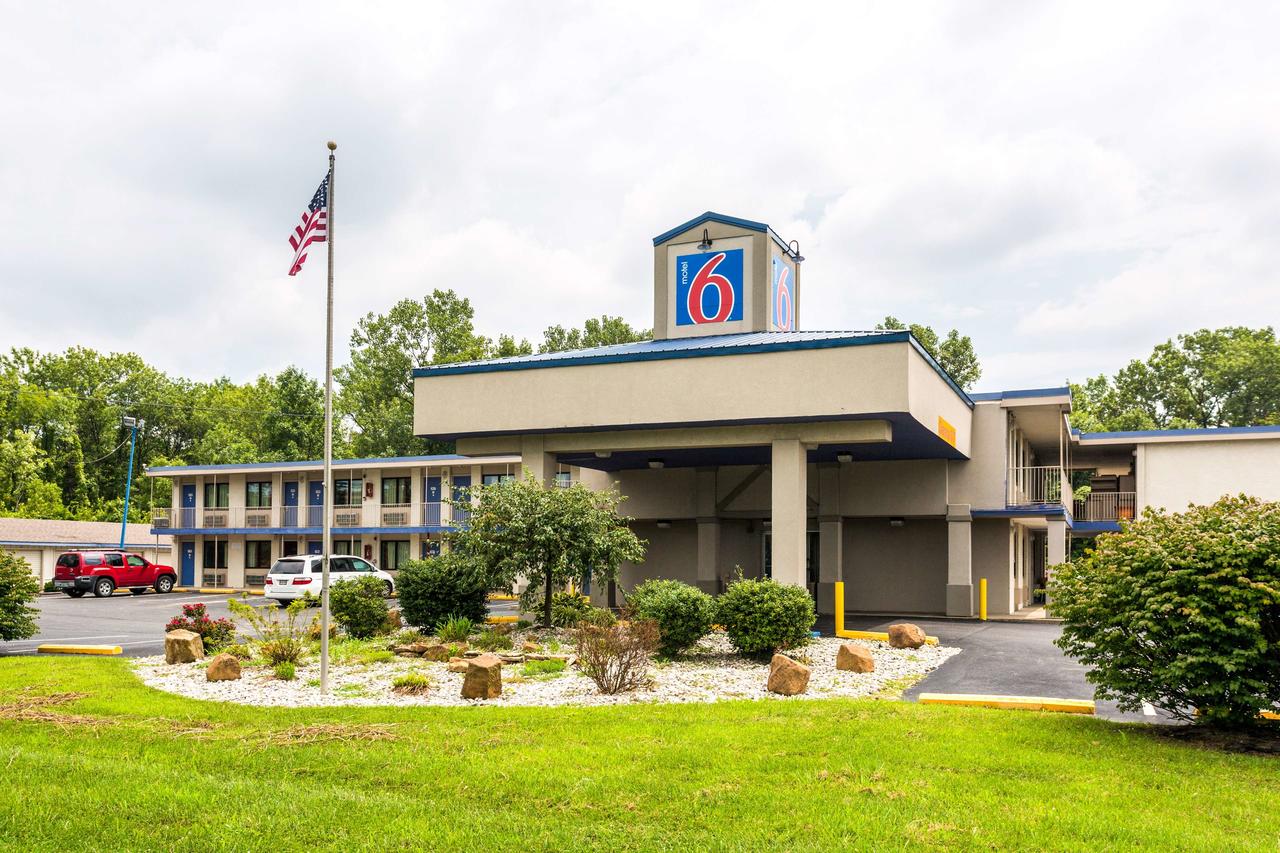 Motel 6 Evansville - thumb 0