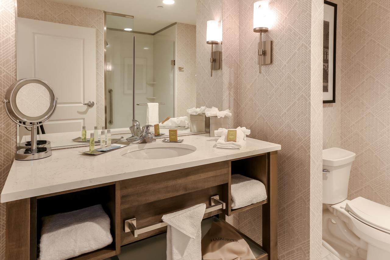 DoubleTree By Hilton Evansville - thumb 38