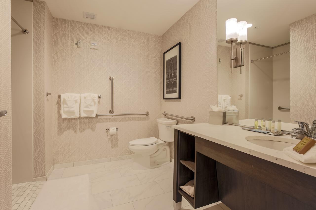 DoubleTree By Hilton Evansville - thumb 18