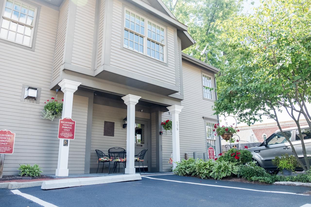 Brick Street Inn - thumb 10