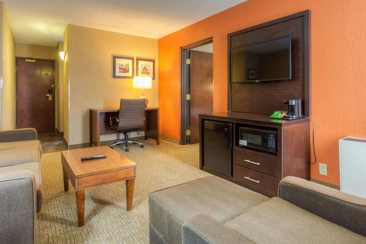 Comfort Inn & Suites Evansville Airport - thumb 7