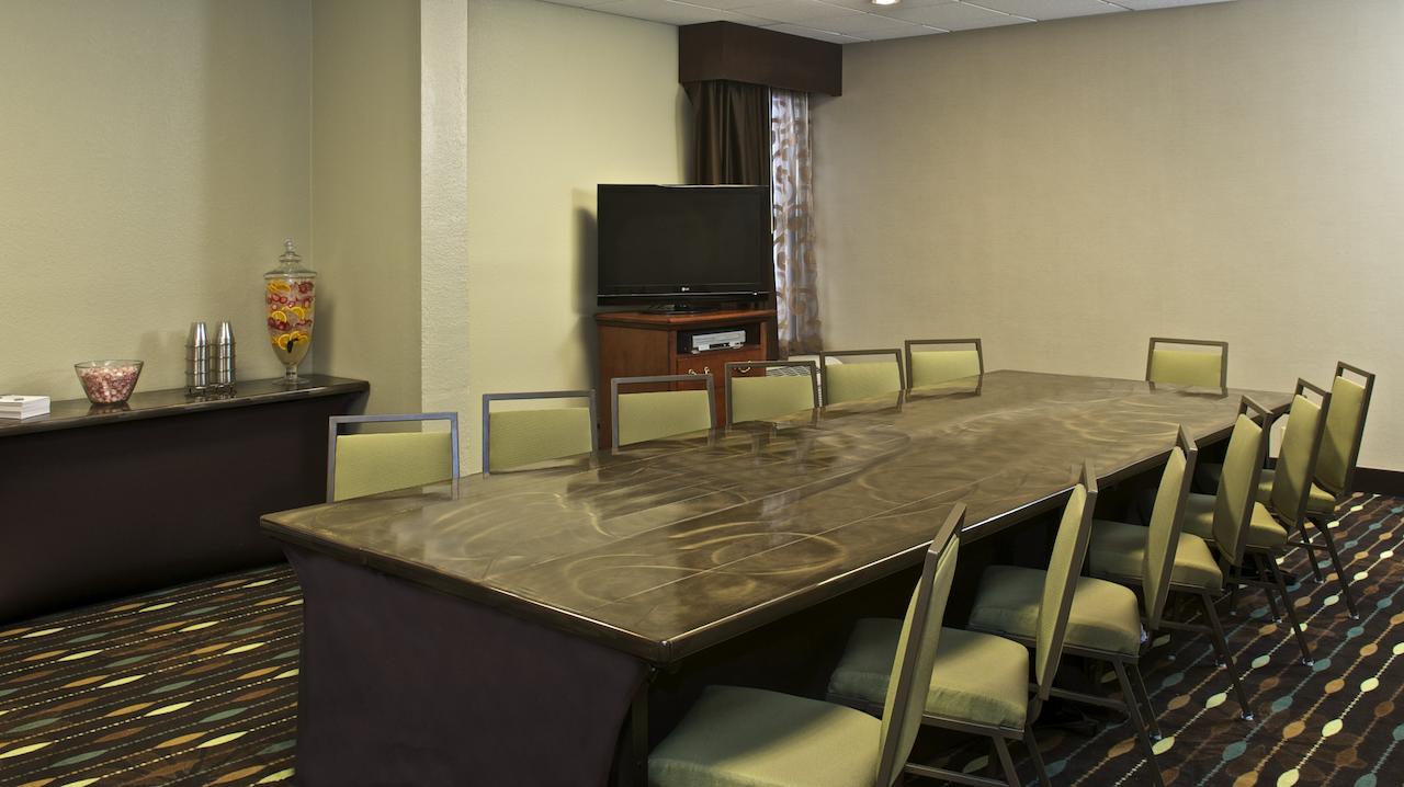 Hampton Inn Evansville - thumb 25