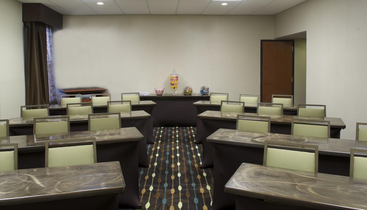 Hampton Inn Evansville - thumb 18
