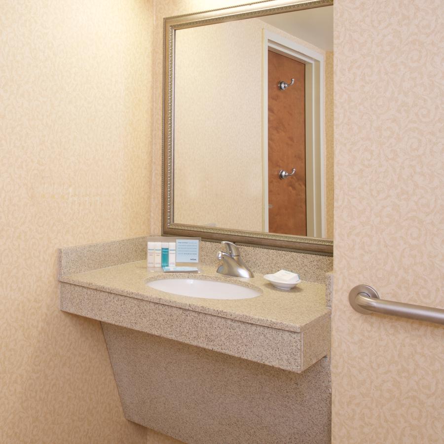 Hampton Inn Evansville - thumb 10