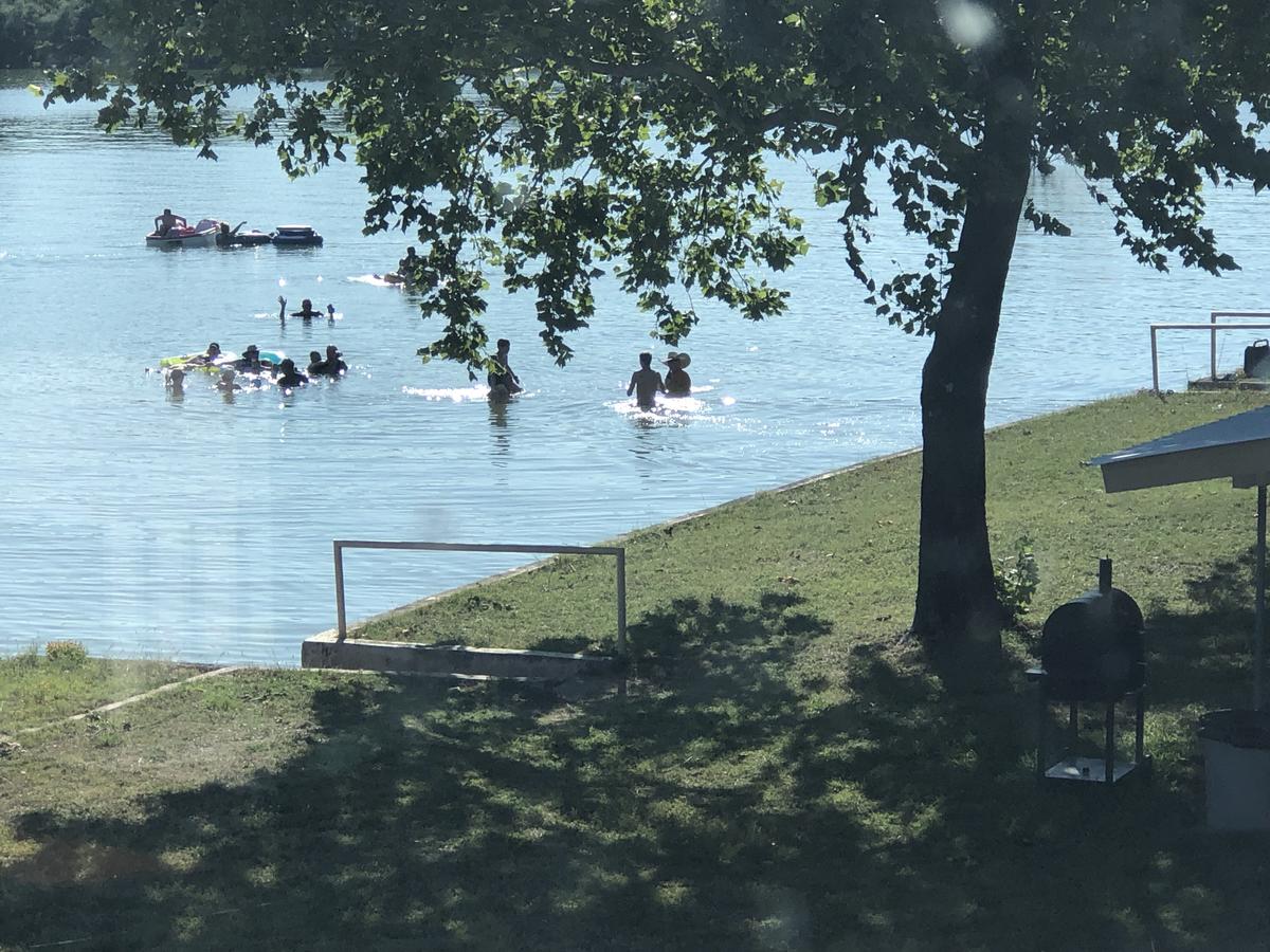 Oasis Lake Buchanan - thumb 15