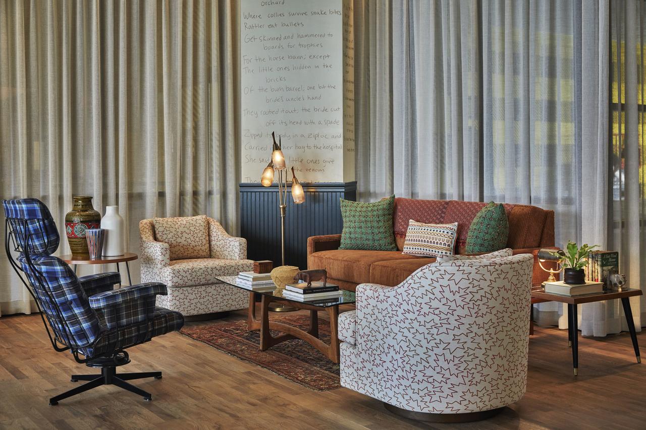 Graduate Iowa City - thumb 9