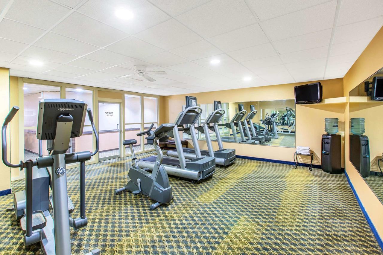 Days Inn & Suites By Wyndham Coralville / Iowa City - thumb 21