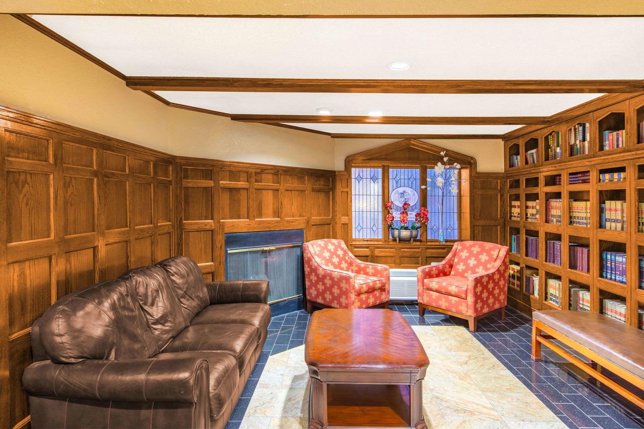 Days Inn & Suites By Wyndham Coralville / Iowa City - thumb 27