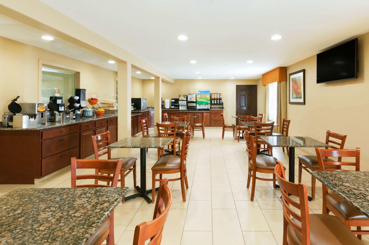Days Inn & Suites By Wyndham Coralville / Iowa City - thumb 29