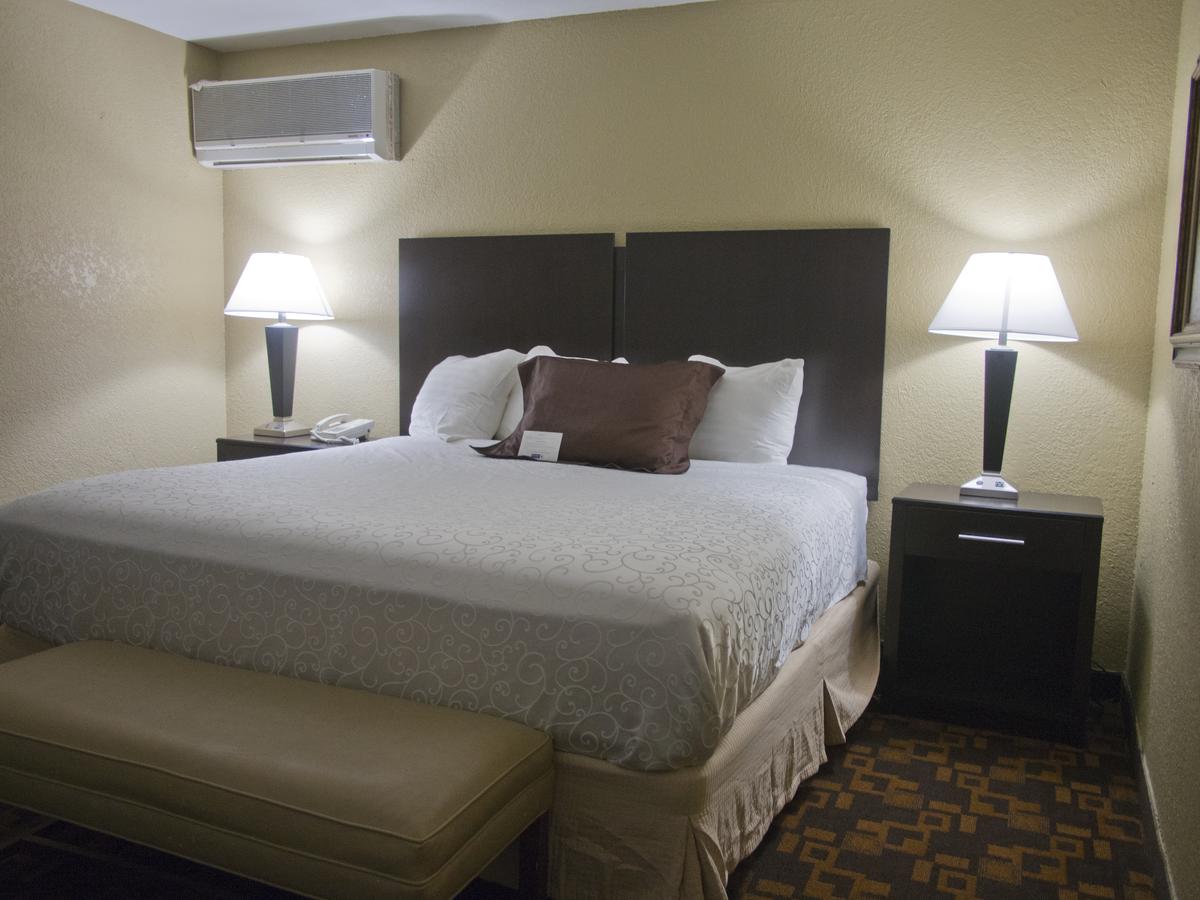 Days Inn & Suites By Wyndham Coralville / Iowa City - thumb 11