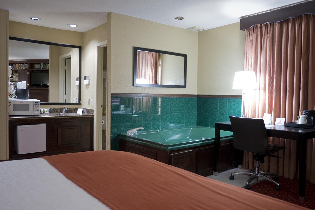 Days Inn & Suites By Wyndham Coralville / Iowa City - thumb 15