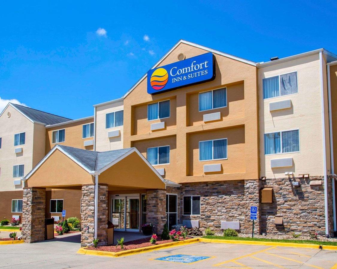 Comfort Inn & Suites Coralville - thumb 0