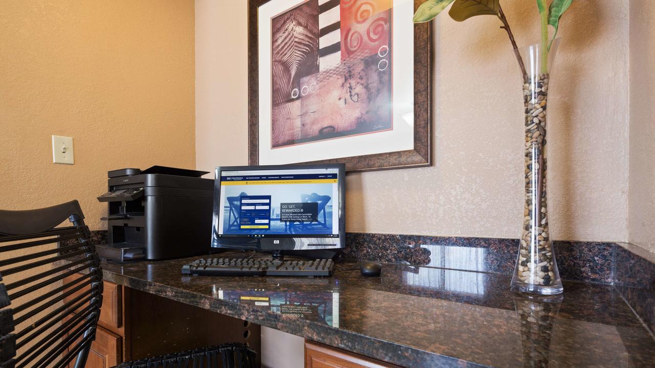 Best Western Mount Pleasant Inn - thumb 6