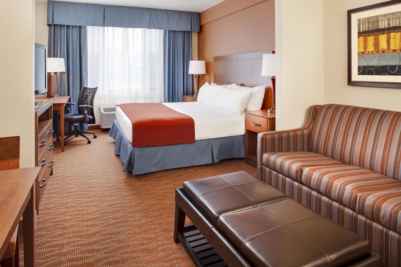 Holiday Inn Express Hotel & Suites Coralville - thumb 10