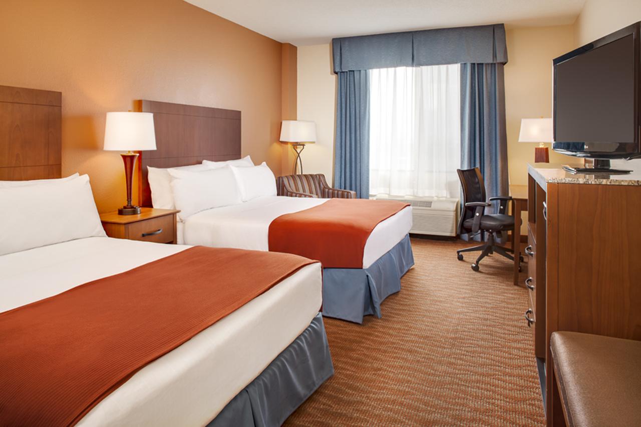 Holiday Inn Express Hotel & Suites Coralville - thumb 8