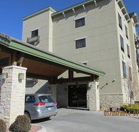 Parkwood Inn  Suites - Accommodation Ohio