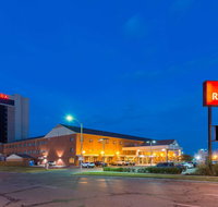Ramada by Wyndham Topeka Downtown Hotel  Convention Center - Accommodation Ohio