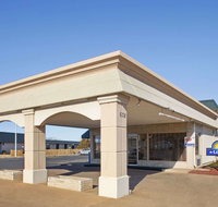 Days Inn by Wyndham Salina South - Accommodation Ohio