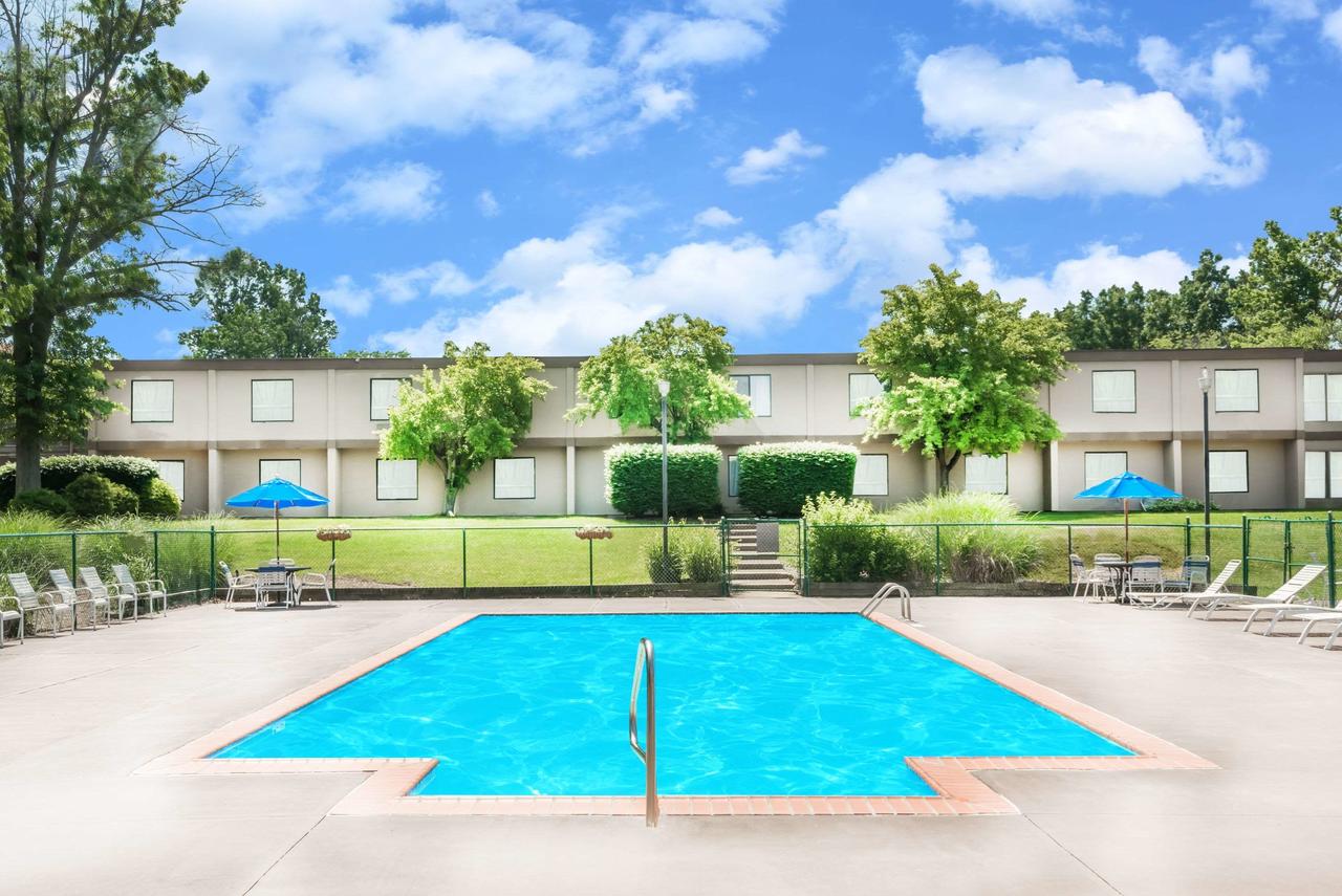 Ramada By Wyndham Lexington North Hotel & Conference Center - thumb 33