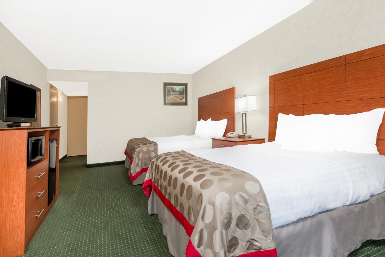 Ramada By Wyndham Lexington North Hotel & Conference Center - thumb 5