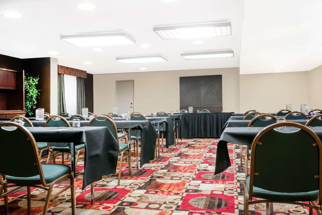 Ramada By Wyndham Lexington North Hotel & Conference Center - thumb 39