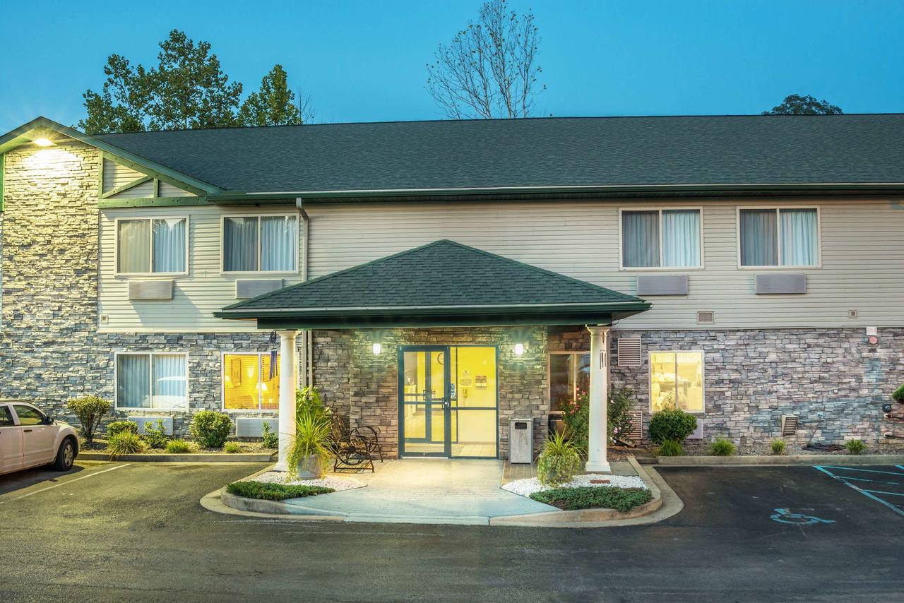 Super 8 By Wyndham Louisa - thumb 21