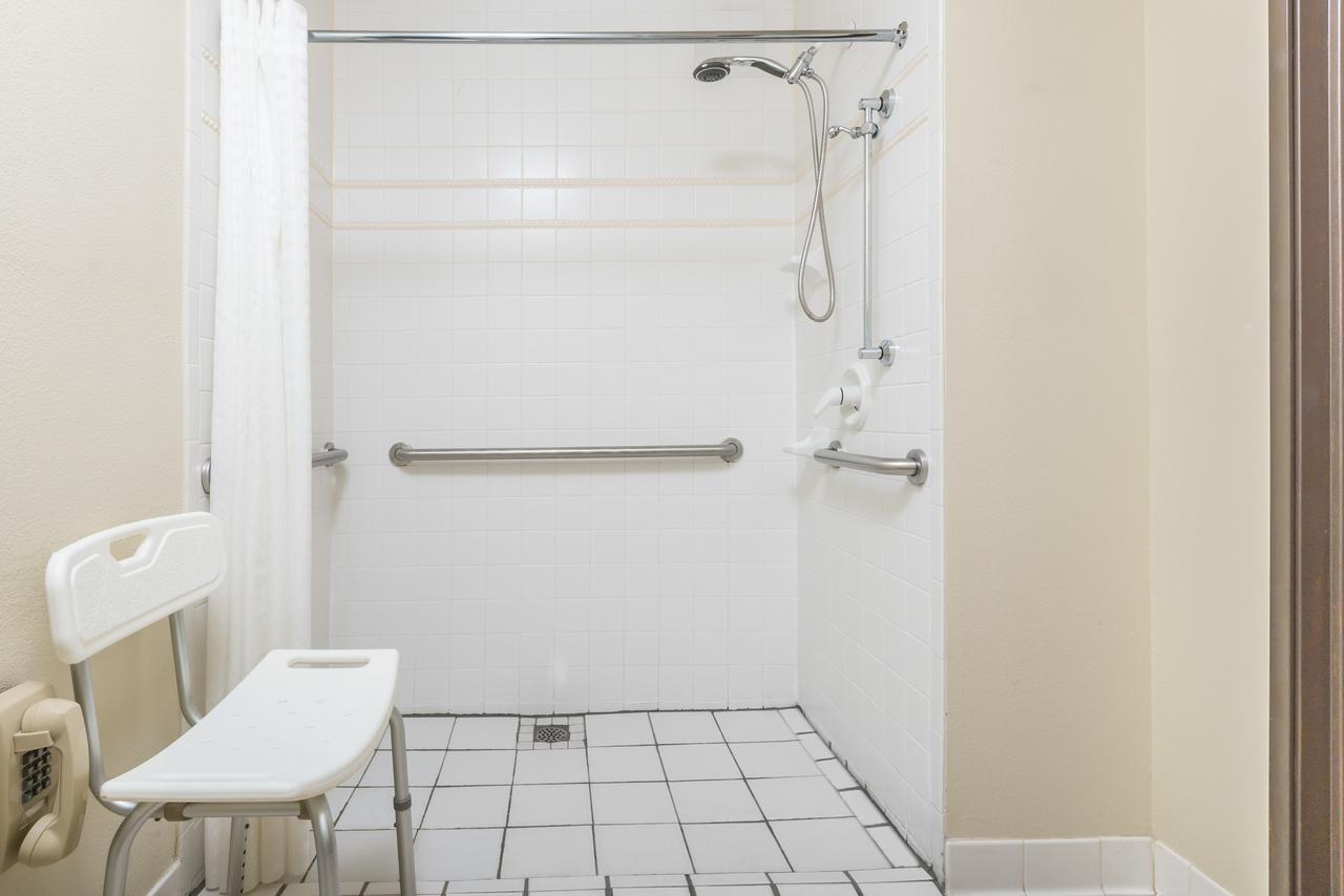 Super 8 By Wyndham Louisa - thumb 9