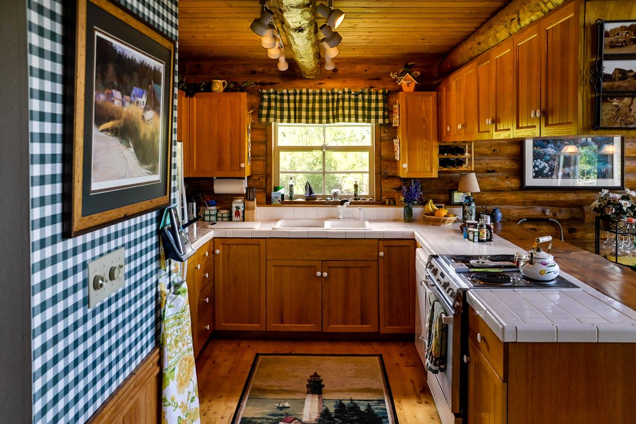 Log Home On Lopez-Spencer Spit - thumb 6