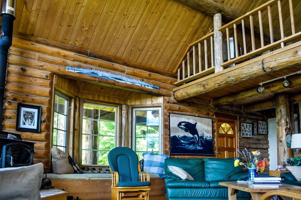 Log Home On Lopez-Spencer Spit - thumb 5