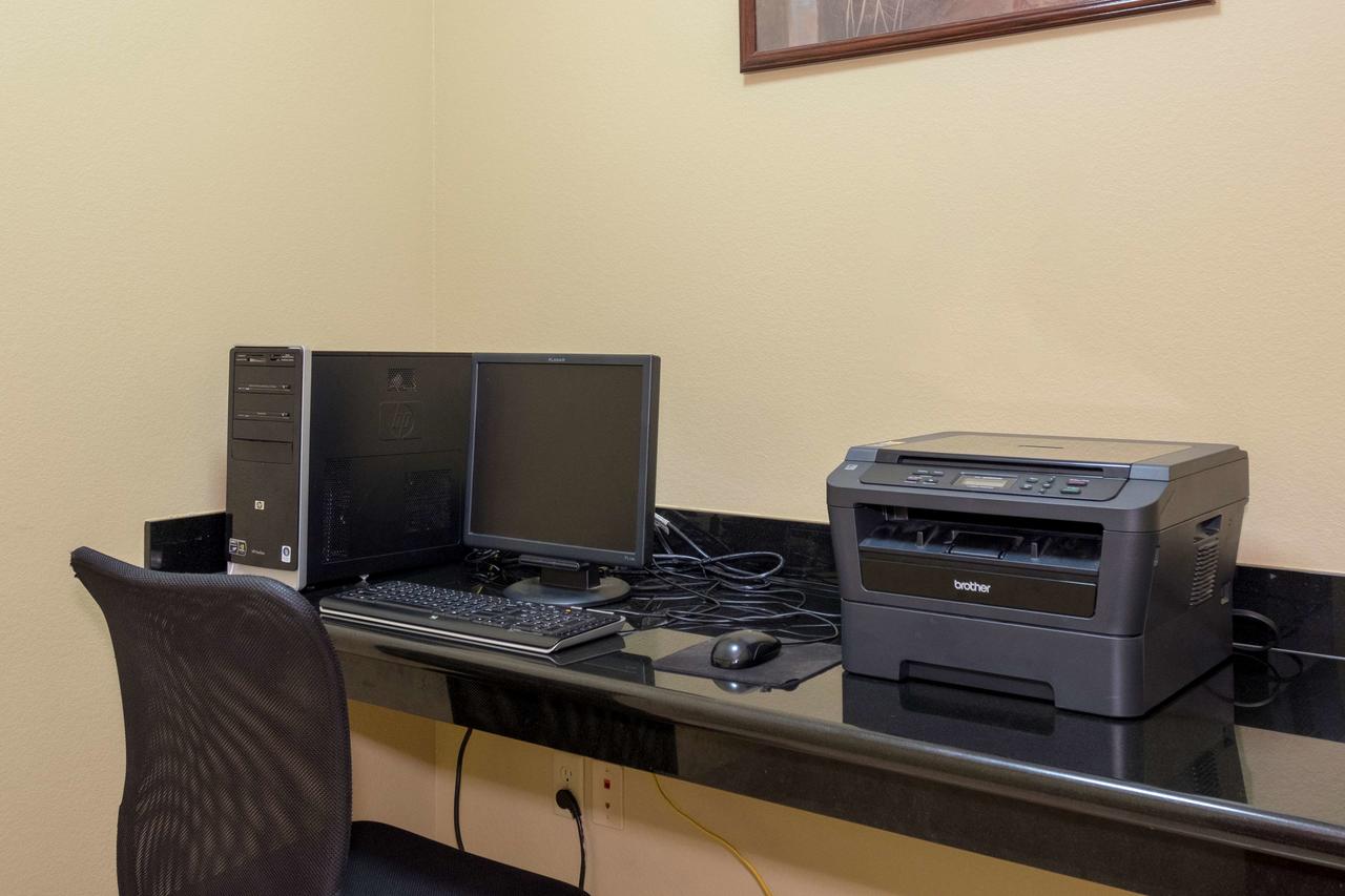 Red Roof Inn & Suites Lake Charles - thumb 5