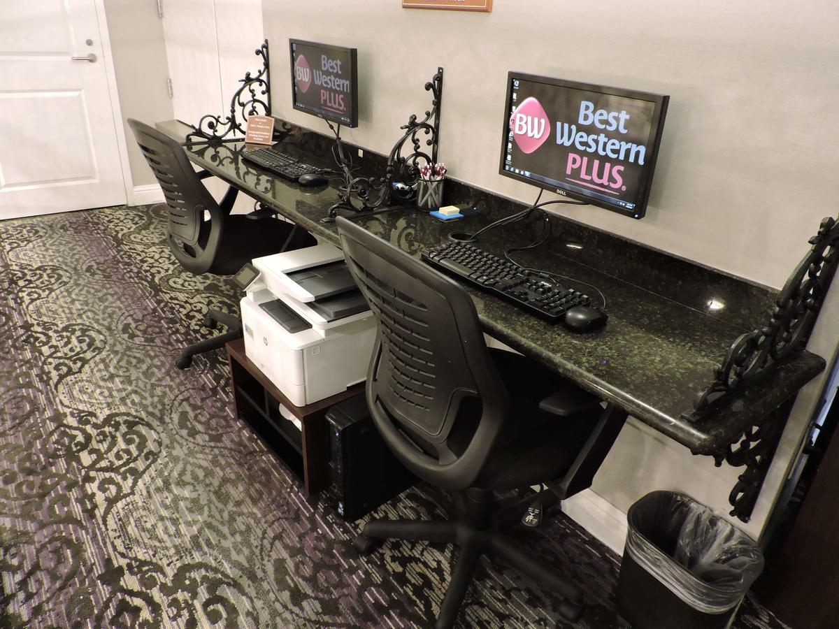 Best Western Plus St. Christopher Hotel - thumb 20