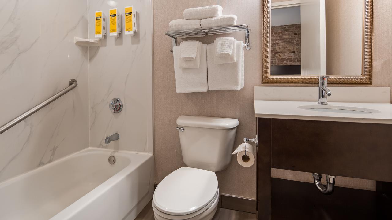 Best Western Plus St. Christopher Hotel - thumb 24