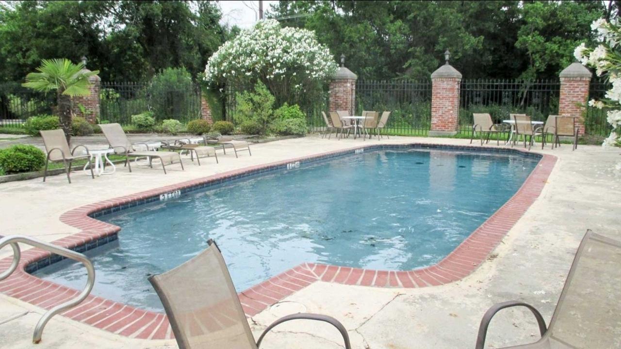 Motel 6 Lake Charles On The Bayou - thumb 3