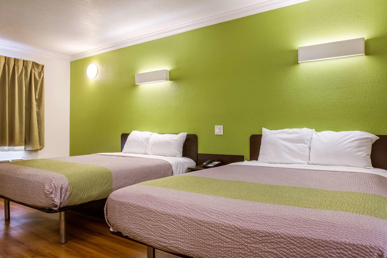 Motel 6 Lake Charles On The Bayou - thumb 12