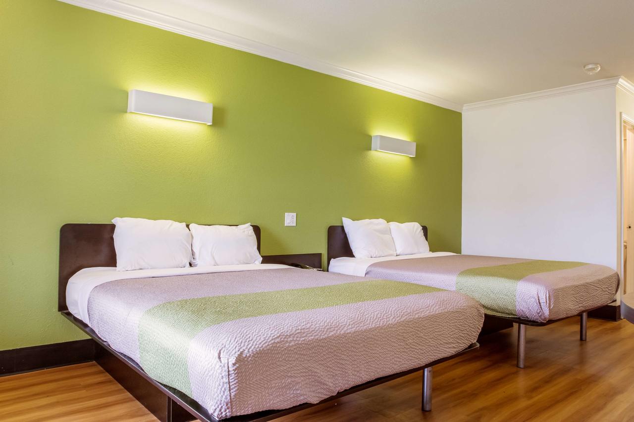 Motel 6 Lake Charles On The Bayou - thumb 13