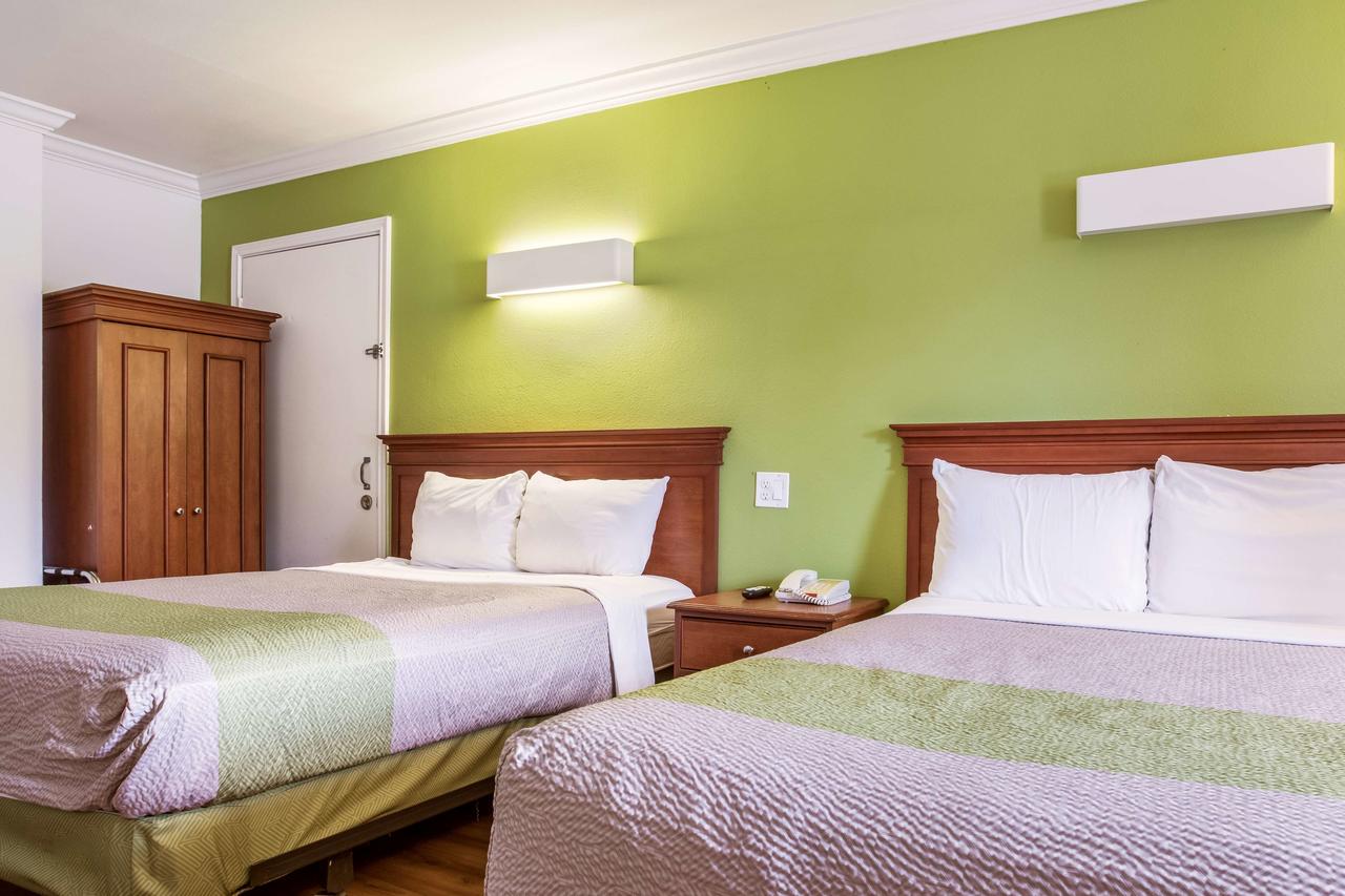 Motel 6 Lake Charles On The Bayou - thumb 23