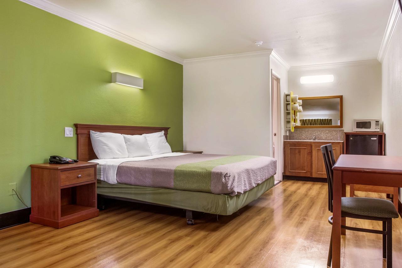 Motel 6 Lake Charles On The Bayou - thumb 15