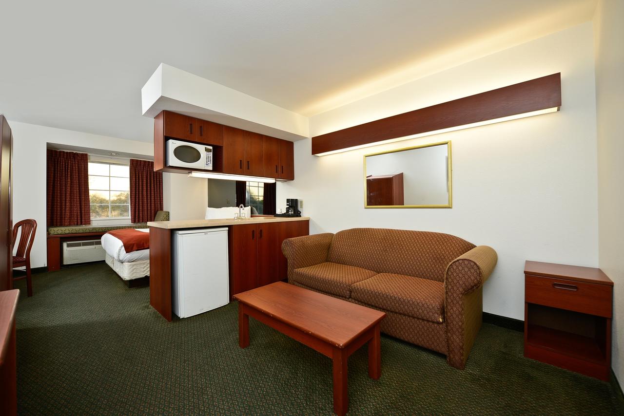Americas Best Value Inn And Suites Lake Charles - thumb 3