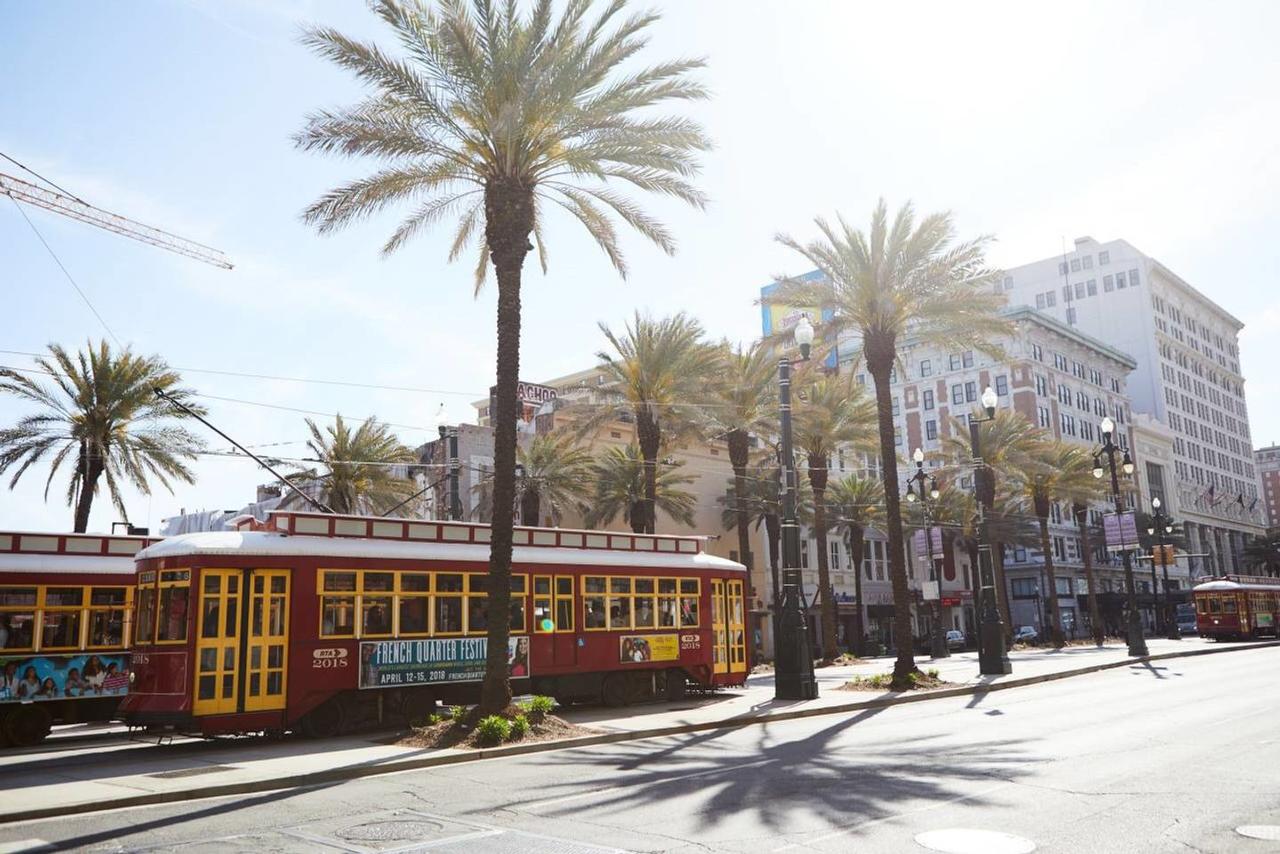 12th FL- SKYLINE W/ CITYSCAPE VIEWS-ROOFTOP POOL - thumb 3