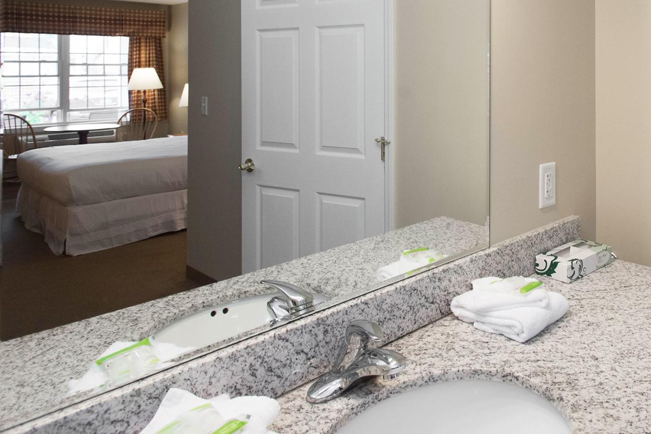 Admiral's Inn Resort - thumb 25