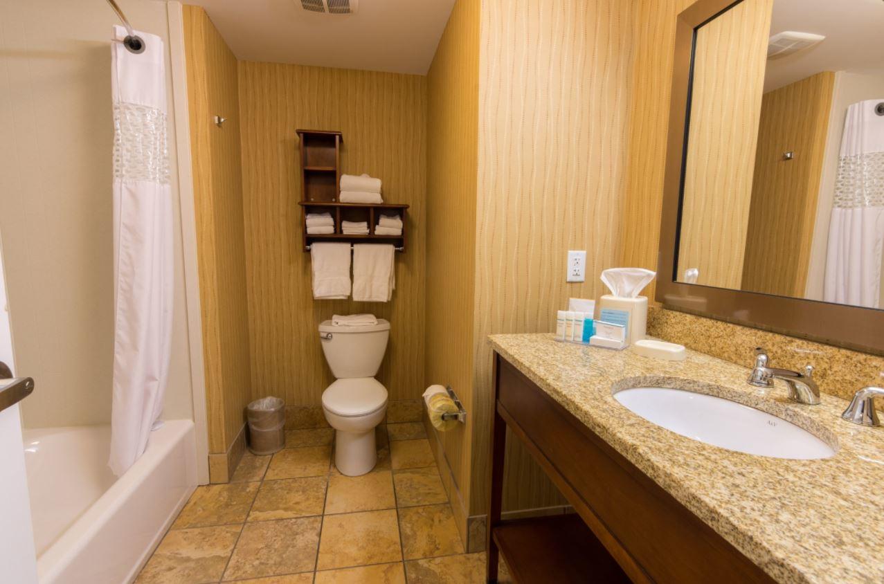 Hampton Inn Bangor - thumb 22