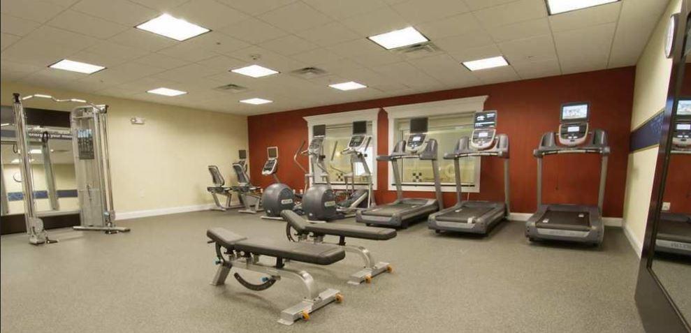 Hampton Inn Bangor - thumb 20