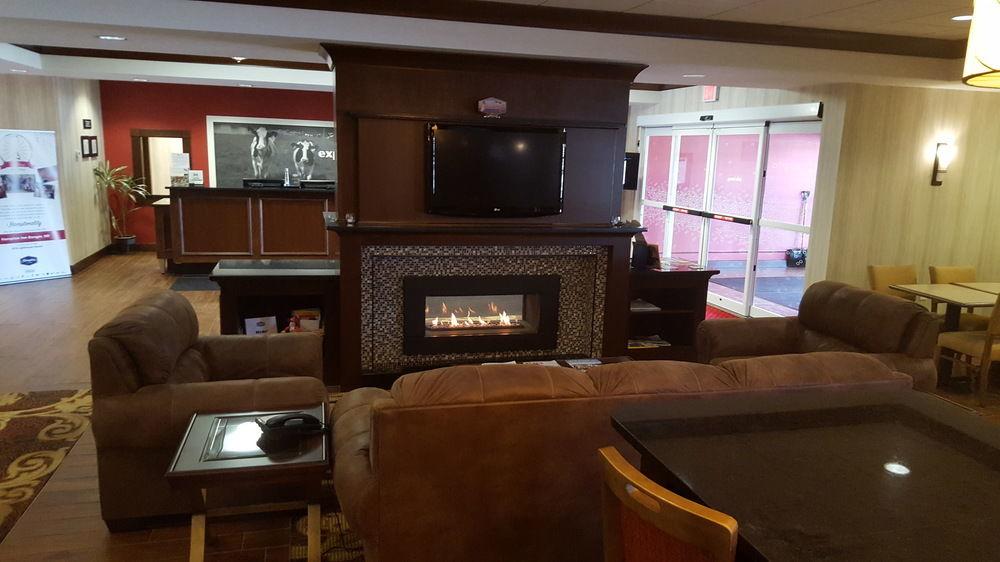 Hampton Inn Bangor - thumb 14