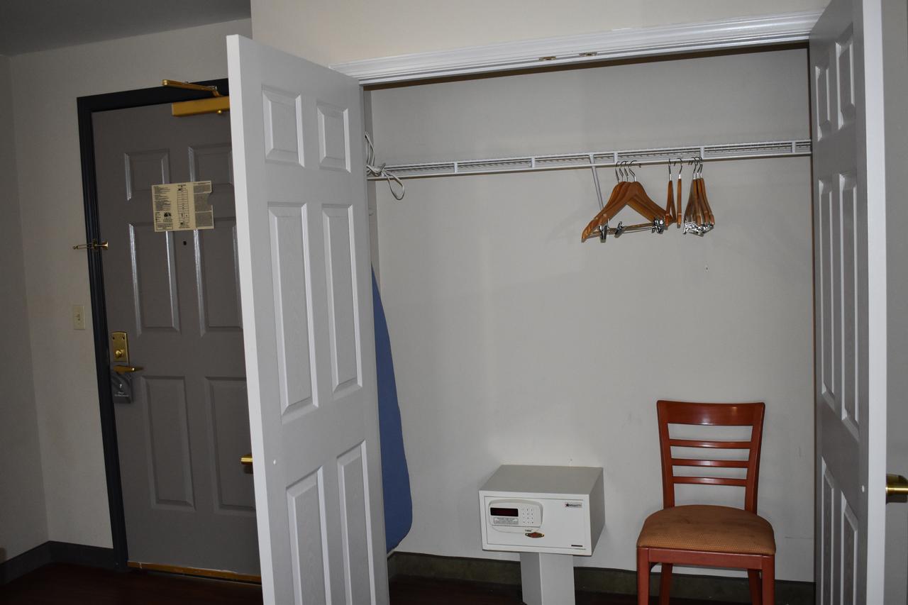 Country Inn & Suites By Radisson, Hagerstown, MD - thumb 11