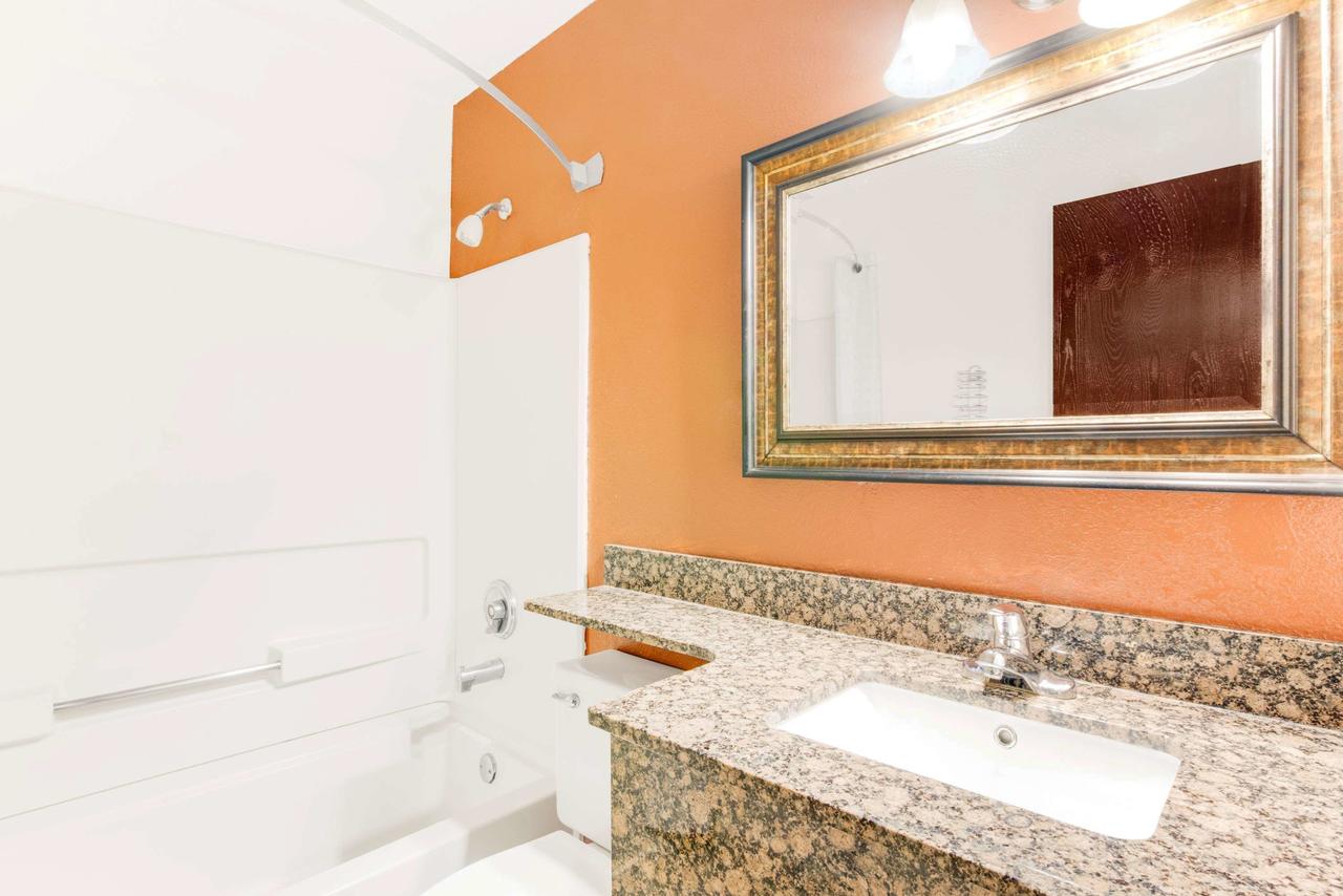 Super 8 By Wyndham Hagerstown - thumb 23